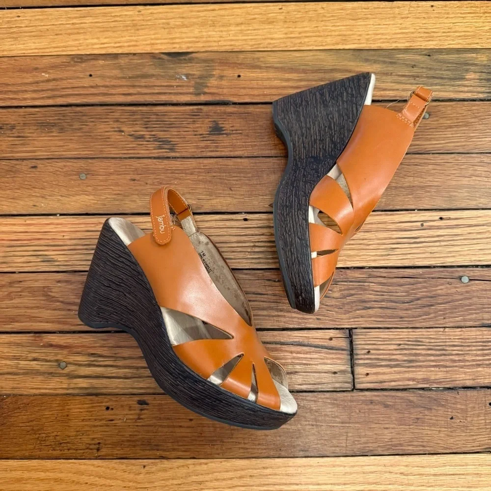 Jambu Tan and Brown Platform Shoes with Geometric Straps